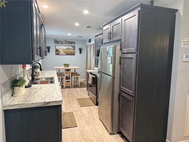 4920 W KNIGHTS GRIFFIN ROAD, Plant City, FL 33565