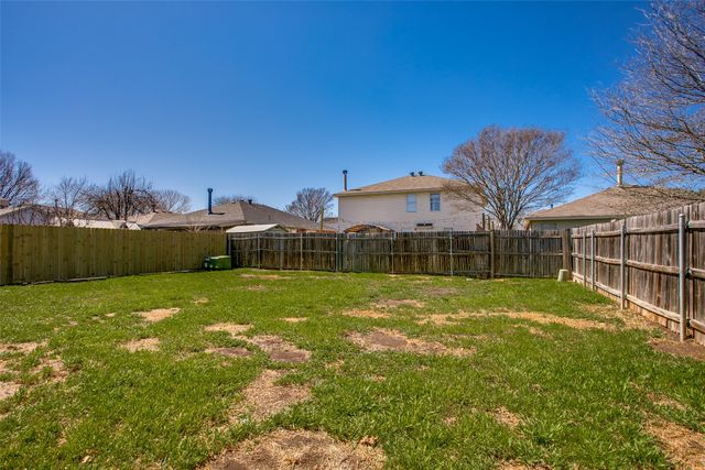 8750 Fox Meadow Way, Fort Worth, TX 76123