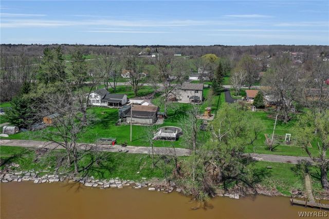 4988 Tonawanda Creek Road, Pendleton, NY 14120