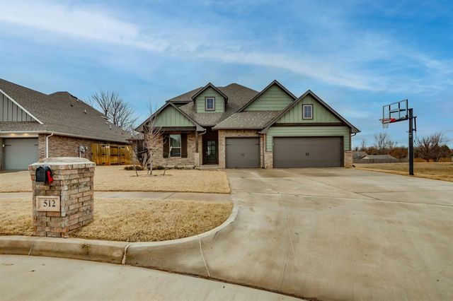 512 E Barajas Terrace, Mustang, OK 73064