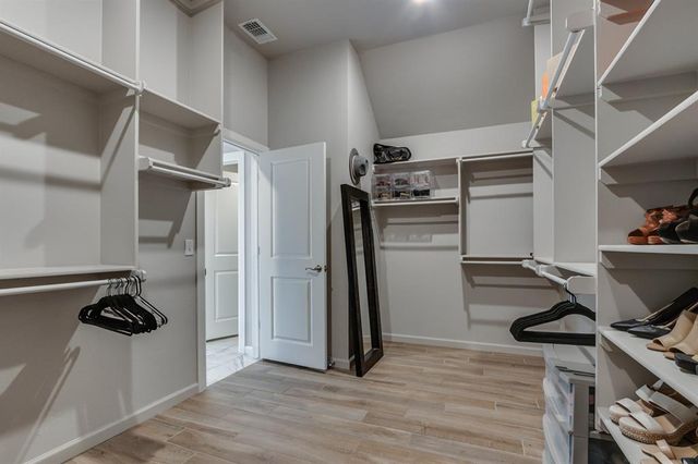 512 E Barajas Terrace, Mustang, OK 73064