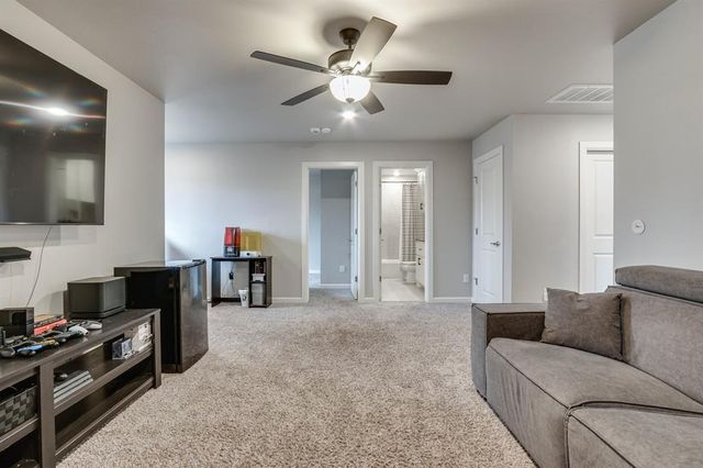 512 E Barajas Terrace, Mustang, OK 73064