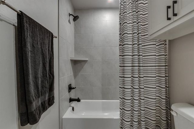 512 E Barajas Terrace, Mustang, OK 73064