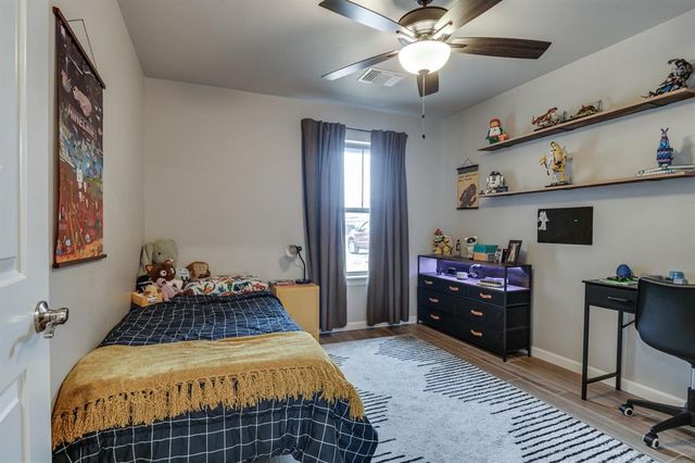 512 E Barajas Terrace, Mustang, OK 73064