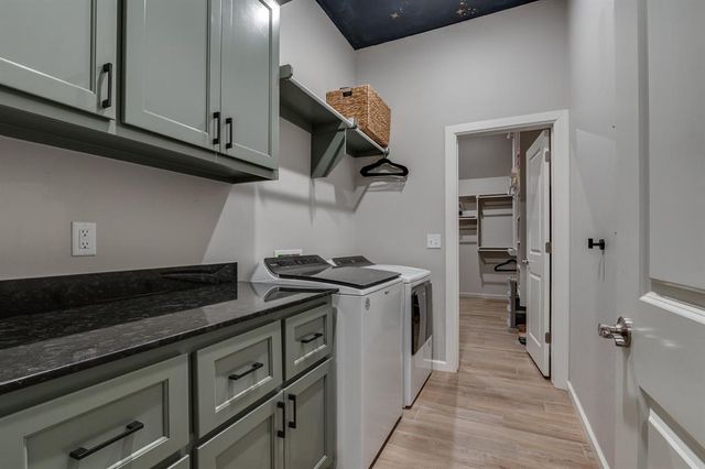 512 E Barajas Terrace, Mustang, OK 73064