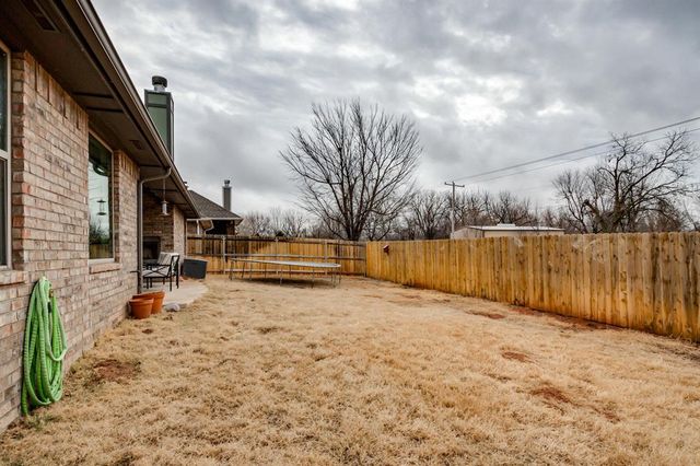 512 E Barajas Terrace, Mustang, OK 73064