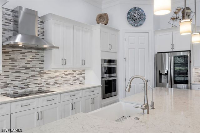 9259 Fieldstone LN, Naples, FL 34120