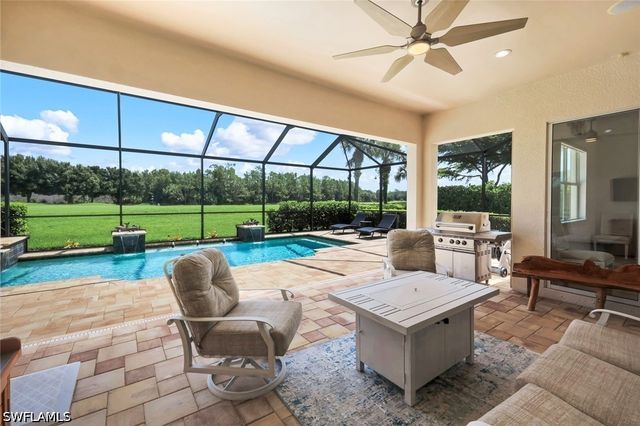 9259 Fieldstone LN, Naples, FL 34120