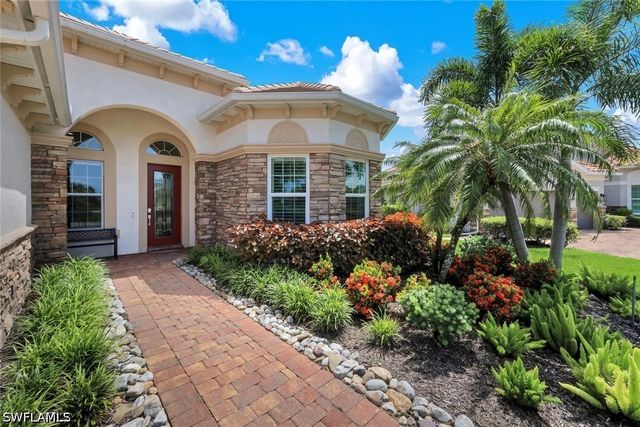 9259 Fieldstone LN, Naples, FL 34120