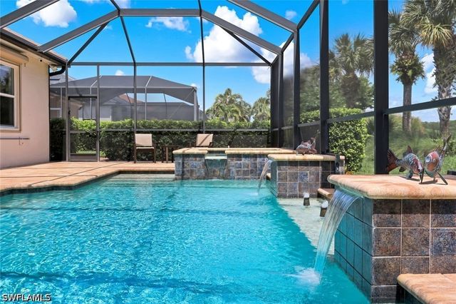 9259 Fieldstone LN, Naples, FL 34120