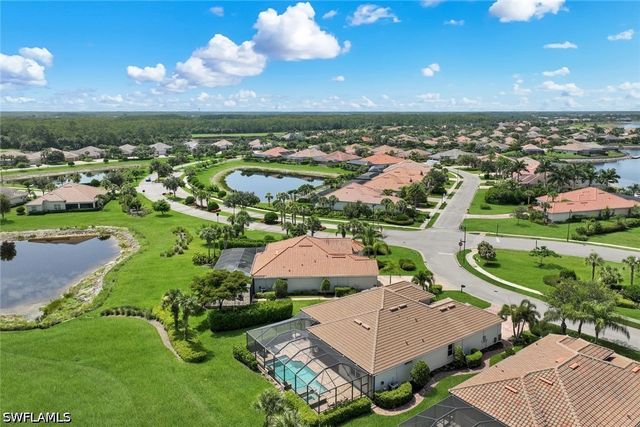 9259 Fieldstone LN, Naples, FL 34120