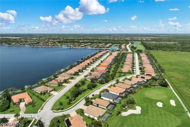 9259 Fieldstone LN, Naples, FL 34120
