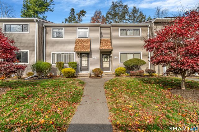40 Orangewood West 40, Derby, CT 06418