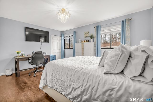 40 Orangewood West 40, Derby, CT 06418
