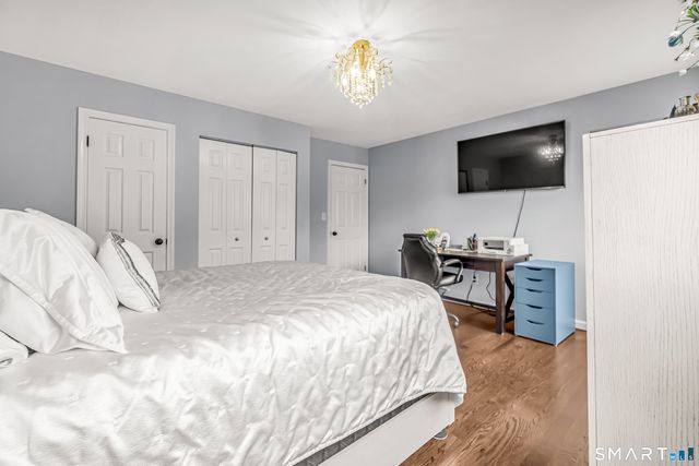 40 Orangewood West 40, Derby, CT 06418