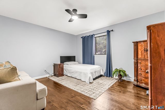 40 Orangewood West 40, Derby, CT 06418