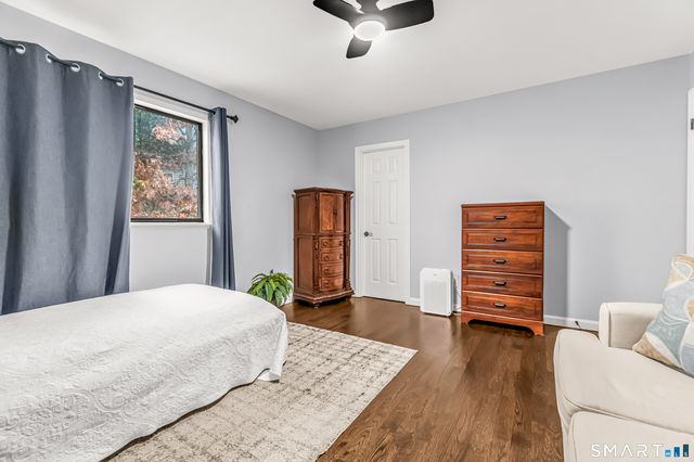40 Orangewood West 40, Derby, CT 06418
