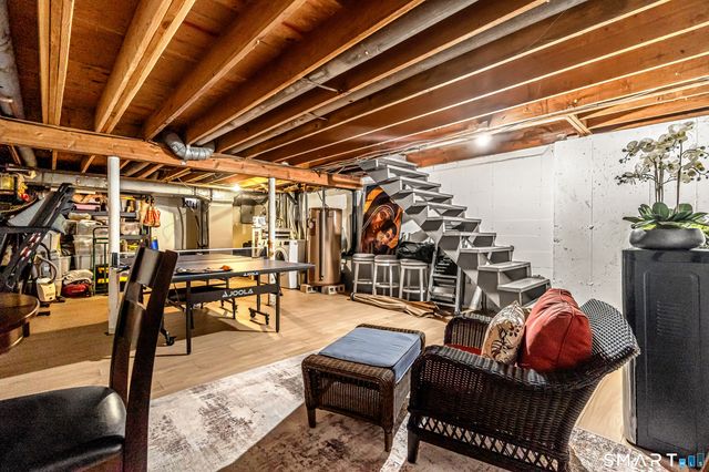 40 Orangewood West 40, Derby, CT 06418