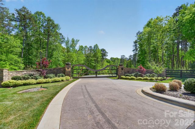 1051 Ventosa Drive, Denver, NC 28037