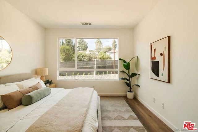 3851 N Riley Lane, Los Angeles, CA 90065