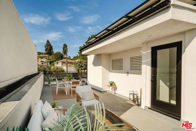 3851 N Riley Lane, Los Angeles, CA 90065