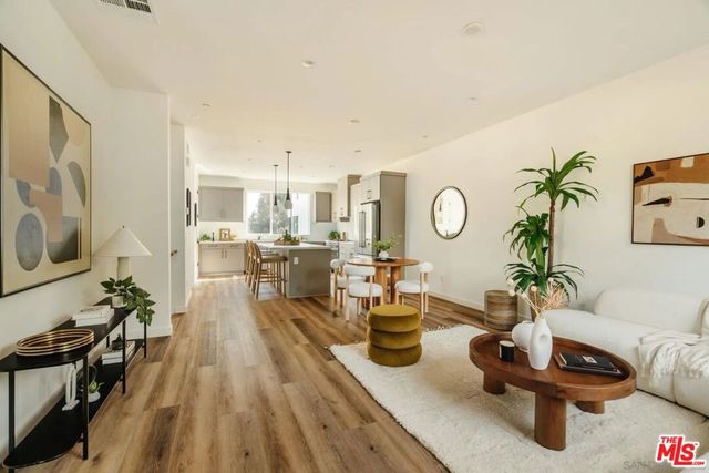 3851 N Riley Lane, Los Angeles, CA 90065