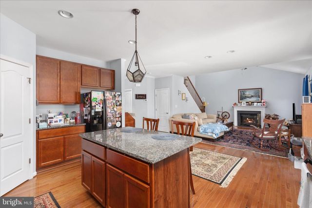1041 W MASTERS DR, Cross Junction, VA 22625