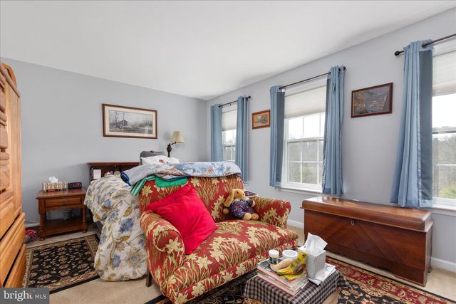 1041 W MASTERS DR, Cross Junction, VA 22625