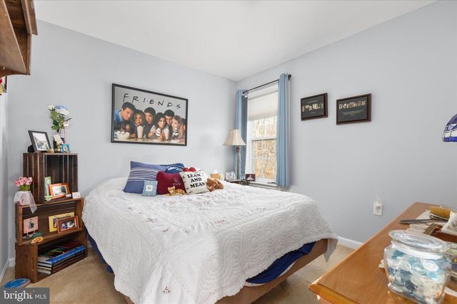1041 W MASTERS DR, Cross Junction, VA 22625