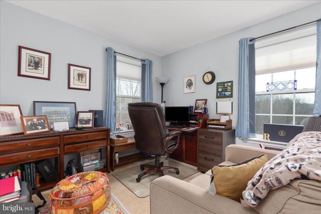 1041 W MASTERS DR, Cross Junction, VA 22625