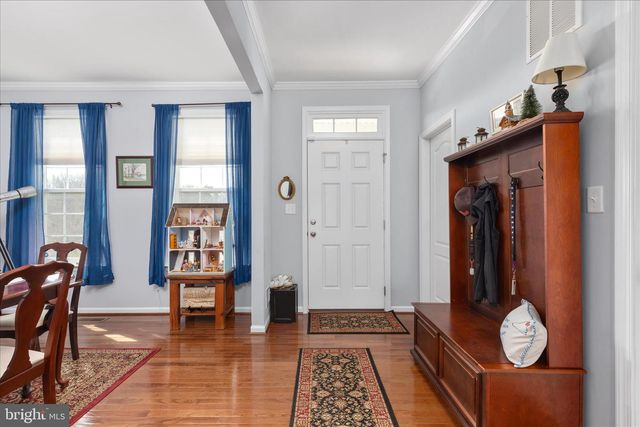 1041 W MASTERS DR, Cross Junction, VA 22625