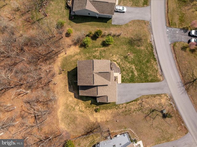 1041 W MASTERS DR, Cross Junction, VA 22625