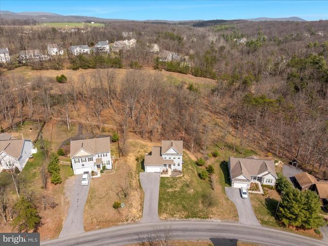 1041 W MASTERS DR, Cross Junction, VA 22625