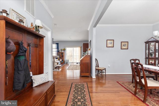 1041 W MASTERS DR, Cross Junction, VA 22625