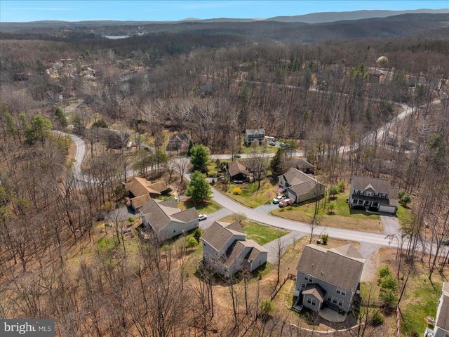 1041 W MASTERS DR, Cross Junction, VA 22625
