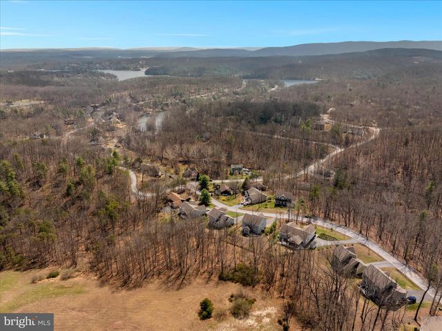 1041 W MASTERS DR, Cross Junction, VA 22625