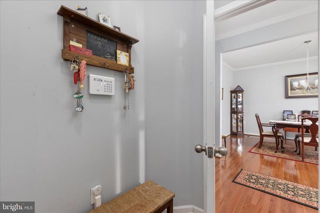 1041 W MASTERS DR, Cross Junction, VA 22625