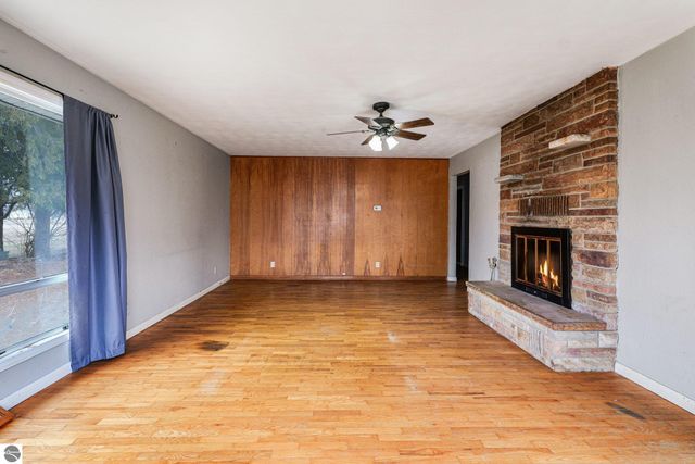 4820 W Lincoln Road, Alma, MI 48801