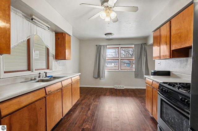 4820 W Lincoln Road, Alma, MI 48801