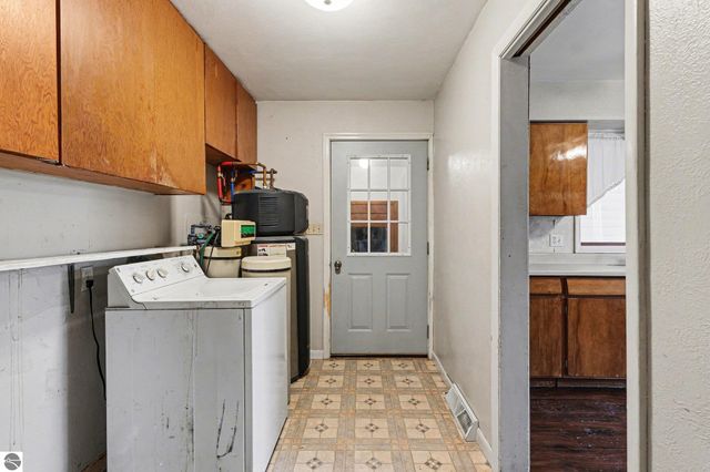 4820 W Lincoln Road, Alma, MI 48801