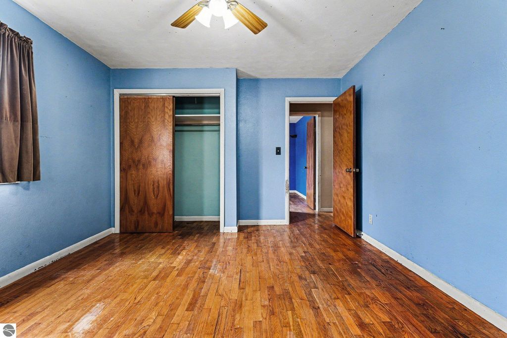 Image 9 of property listing at 4820 W Lincoln Road, Alma, MI 48801