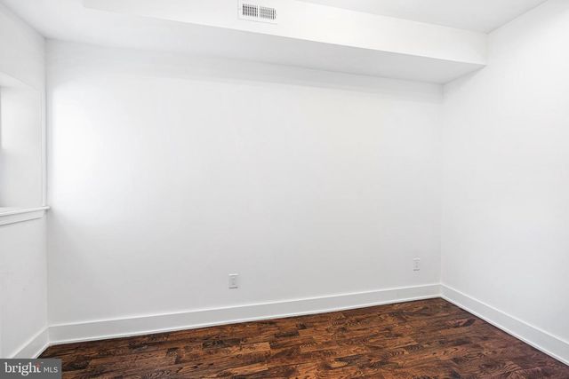 2125 S 9TH ST, Philadelphia, PA 19148