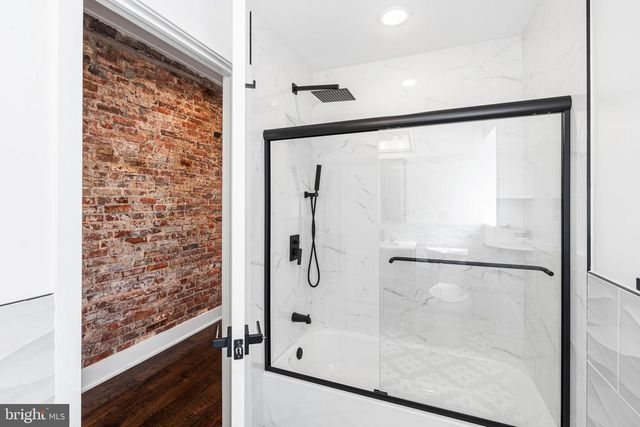 2125 S 9TH ST, Philadelphia, PA 19148