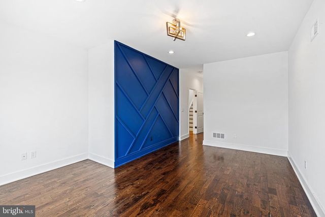 2125 S 9TH ST, Philadelphia, PA 19148