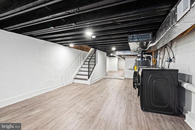 2125 S 9TH ST, Philadelphia, PA 19148