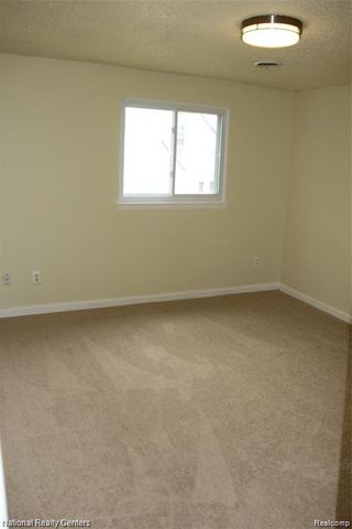 26739 SYRACUSE Avenue, Warren, MI 48091