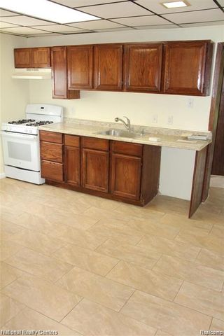 26739 SYRACUSE Avenue, Warren, MI 48091