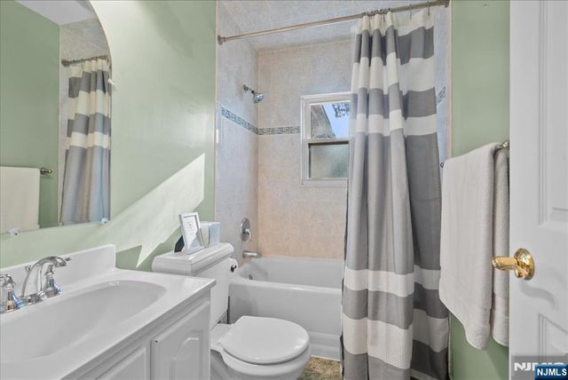 0-150 Tunbridge Road, Fair Lawn, NJ 07410