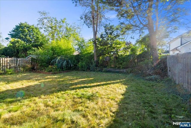 0-150 Tunbridge Road, Fair Lawn, NJ 07410