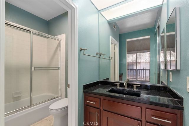 2756 Monza, Tustin, CA 92782